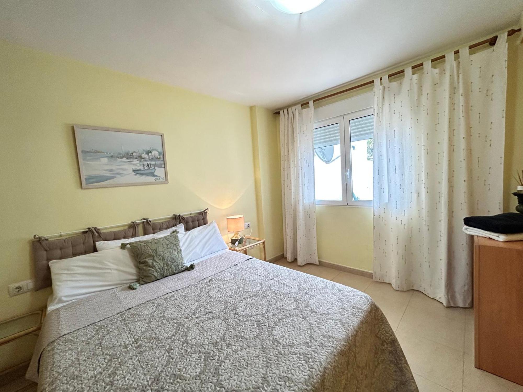 Sea Views Apartments Denia Bagian luar foto